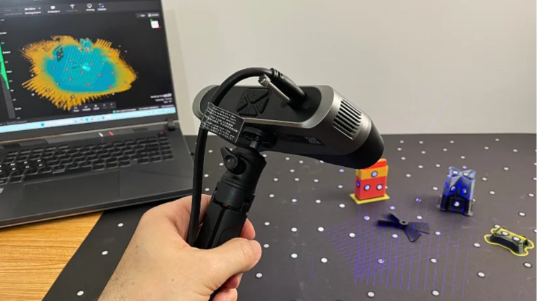 POP 4 handheld scan with live preview