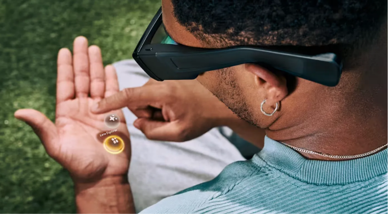 Snap Spectacles Gen 6 hand gesture AR interaction