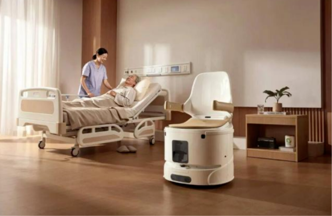 Yueban Xiaoban robot in nursing home