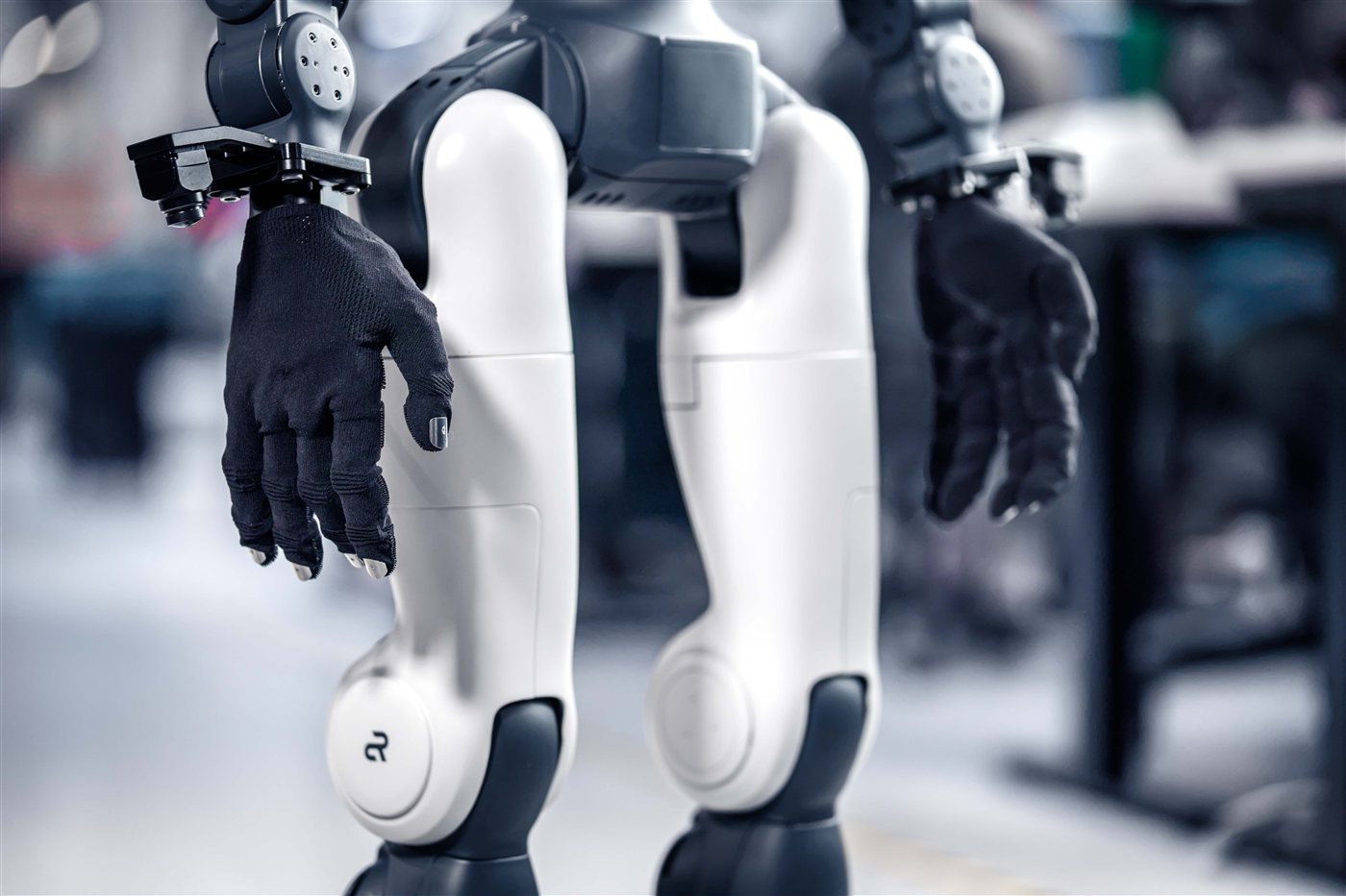 Tactile five-finger robot hands